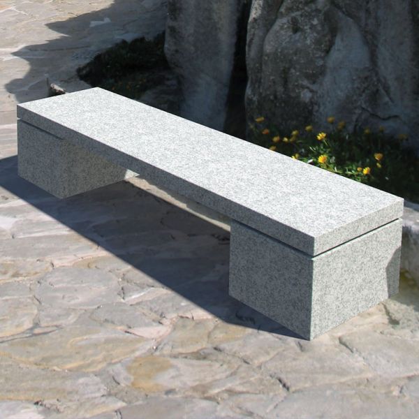 Скамейки из гранита